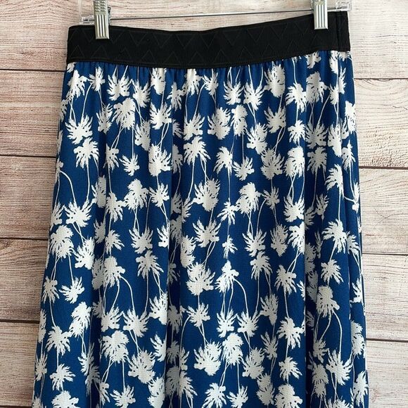 LULAROE MODEST MAXI SKIRT IN BLUE PALM TREE PRINT - Picture 2 of 5